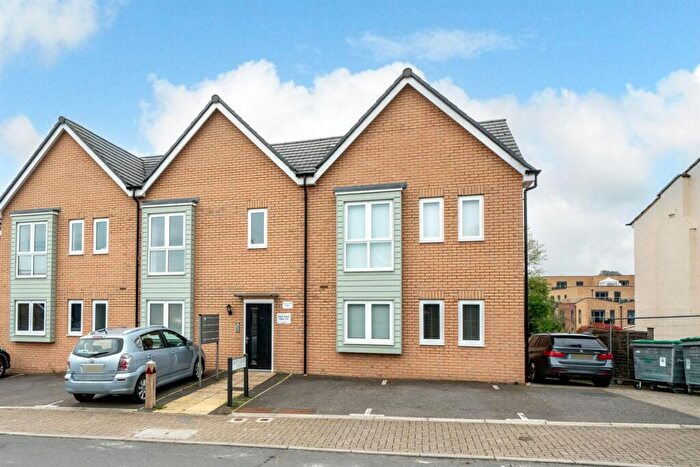 1 Bedroom Flat To Rent In Ebberns Road, Drew Court, HP3
