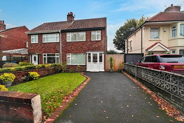 3 Bedroom Semi-Detached House For Sale In Preston Road, Lytham, FY8