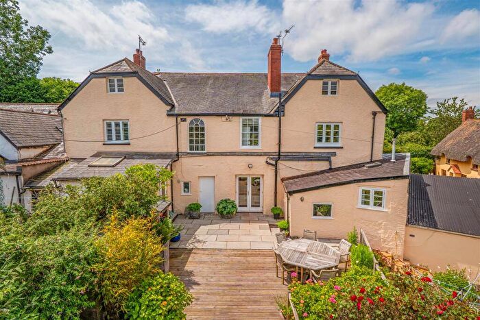 6 Bedroom Detached House For Sale In Days- Pottles Lane, Exminster, Exeter, EX6