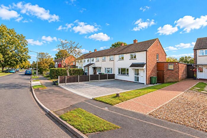 2 Bedroom Semi-Detached House To Rent In Warwick Road, Milton Keynes, MK3