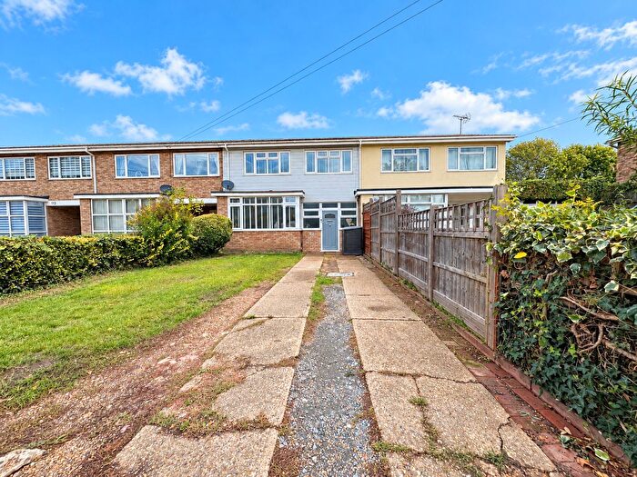 4 Bedroom Terraced House For Sale In Rectory Road, Rochford, SS4
