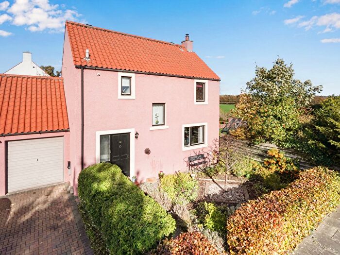 3 Bedroom Link Detached House For Sale In Marketgate, Ormiston, East Lothian, EH35