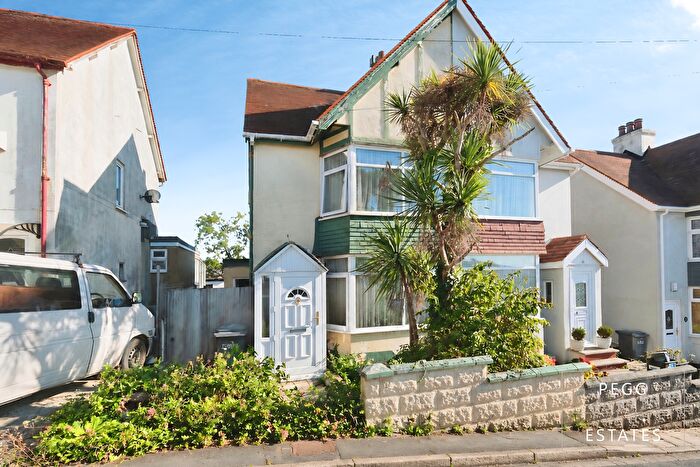 2 Bedroom Semi-Detached House For Sale In Higher Audley Avenue, Torquay, TQ2