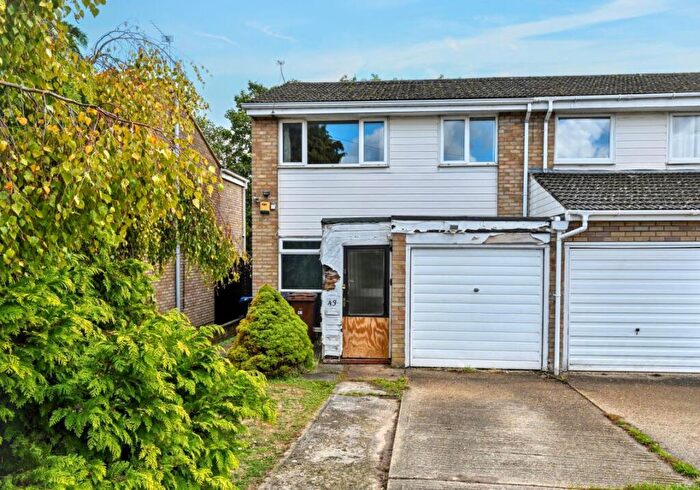 3 Bedroom Semi-Detached House For Sale In Coombelands, Royston, Hertfordshire, SG8