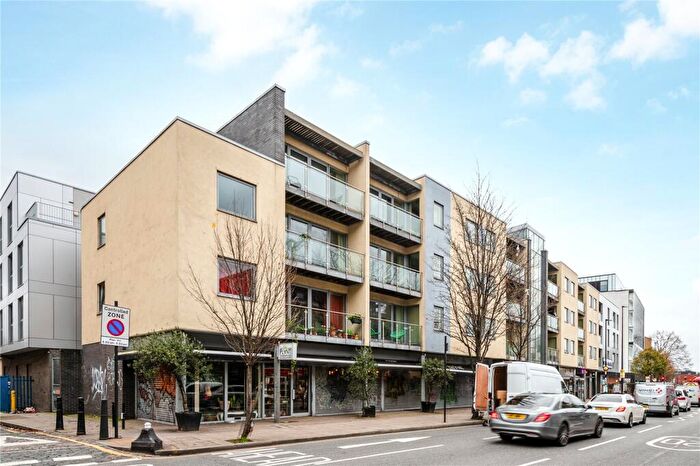 2 Bedroom Apartment To Rent In Claremont House, Cambridge Heath Road, London, E2