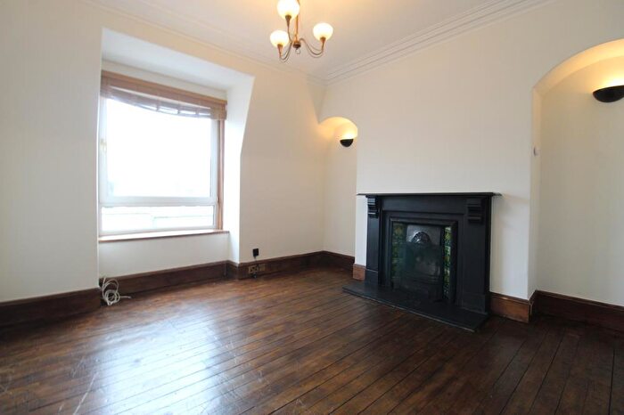 1 Bedroom Flat To Rent In Wallfield Crescent, Second Floor Right, AB25