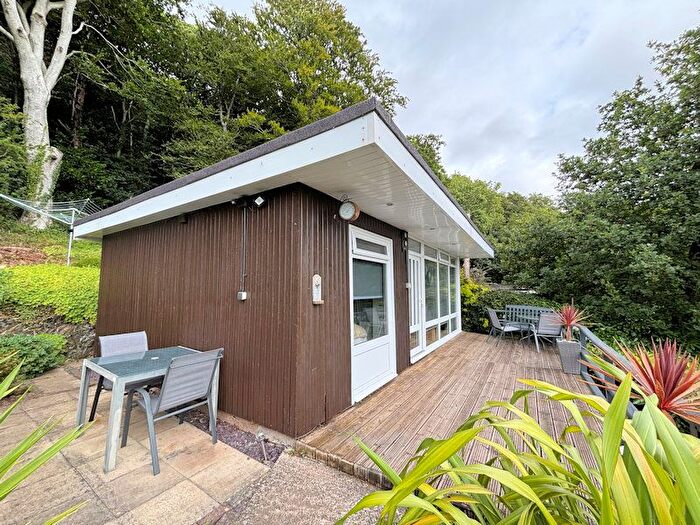 2 Bedroom Mobile/park Home For Sale In The Woodlands, Bryncrug, LL36