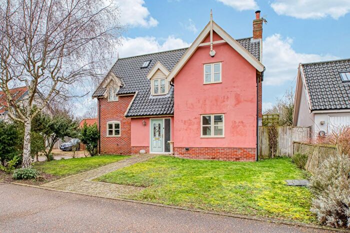 4 Bedroom Detached House For Sale In Diamond Close, Winfarthing, IP22