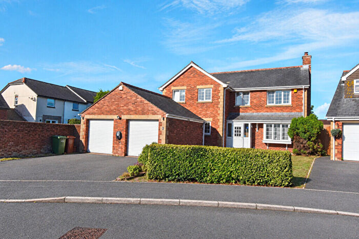 4 Bedroom Detached House For Sale In Vestry Drive, Exeter, EX2