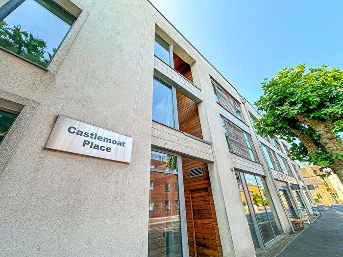 1 Bedroom Flat For Sale In Castlemoat Place, Corporation Street, Taunton, Somerset - No Chain!, TA1
