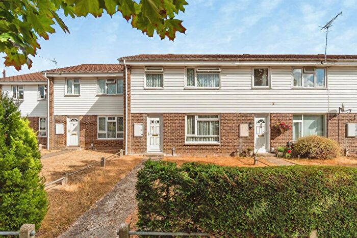 2 Bedroom Terraced House For Sale In Hunters Crescent, Romsey, SO51