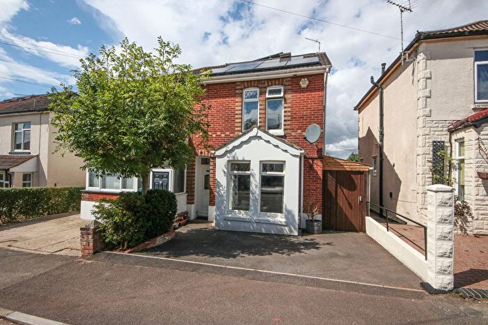 5 Bedroom Semi-Detached House For Sale In Ash Tree Road, Bitterne Park, SO18