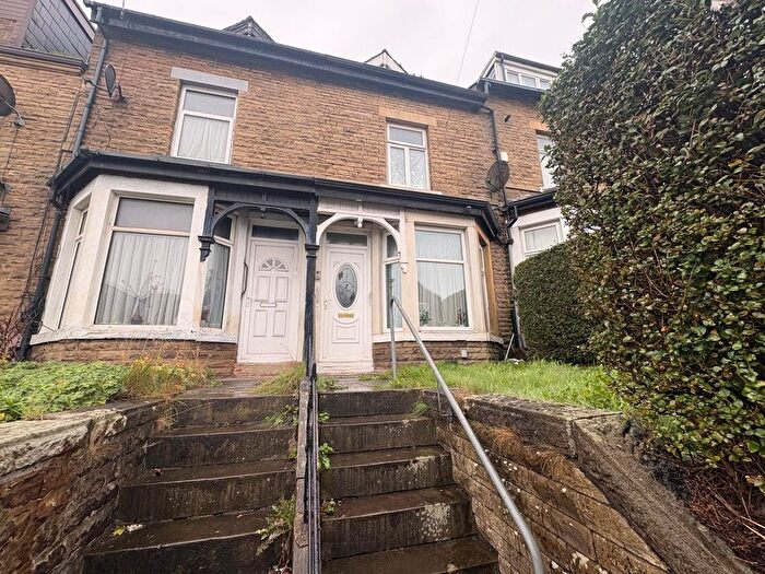 4 Bedroom Terraced House To Rent In Westfield Road, Bradford, BD9