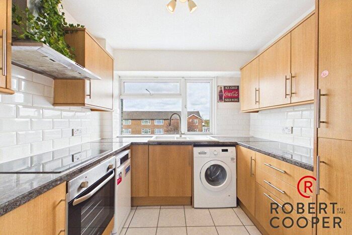 2 Bedroom Apartment For Sale In Victoria Road, Ruislip, HA4