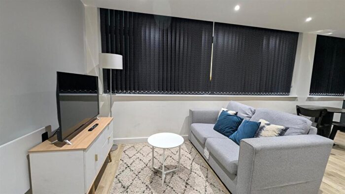 1 Bedroom Apartment To Rent In Paragon House B, Seymour Grove, M16