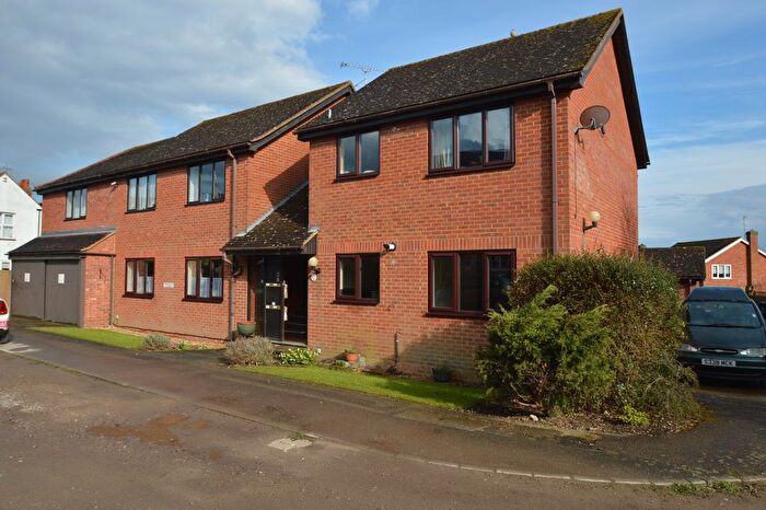 1 Bedroom Flat To Rent In Winch Close, Codicote, SG4