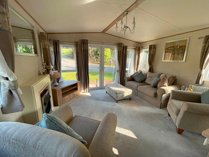 2 Bedroom Lodge For Sale In Pendine Holiday Park, SA33