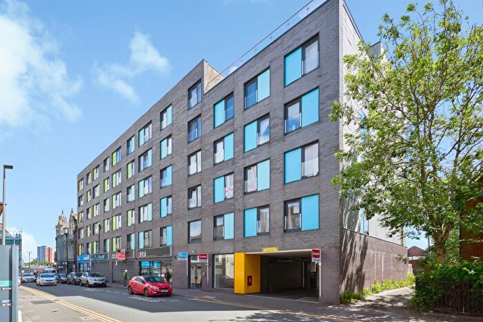 1 Bedroom Flat For Sale In Victoria Street, West Bromwich, B70