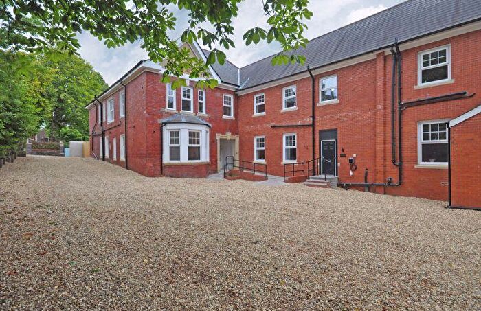 2 Bedroom Flat To Rent In Chester House, Fields Park Road, Newport, NP20