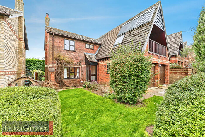 5 Bedroom House To Rent In Metcalfe Way, Haddenham, CB6