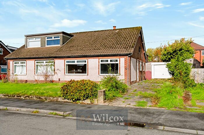 2 Bedroom Semi-Detached Bungalow For Sale In Neston Avenue, Bolton, BL1