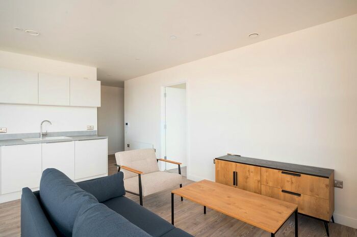 3 Bedroom Flat To Rent In The Kell, Gillingham Gate Road, Gillingham, ME4