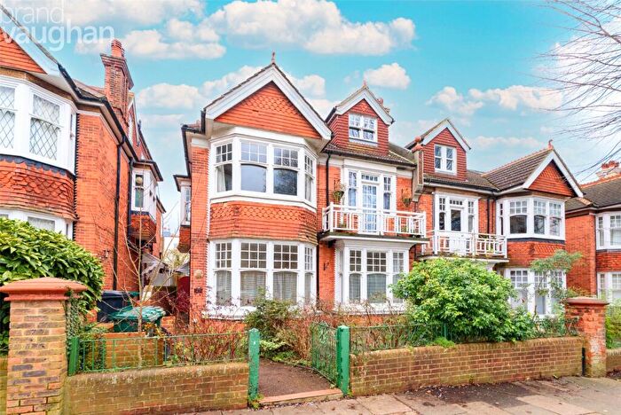 2 Bedroom Flat To Rent In Wilbury Villas, Hove, East Sussex, BN3