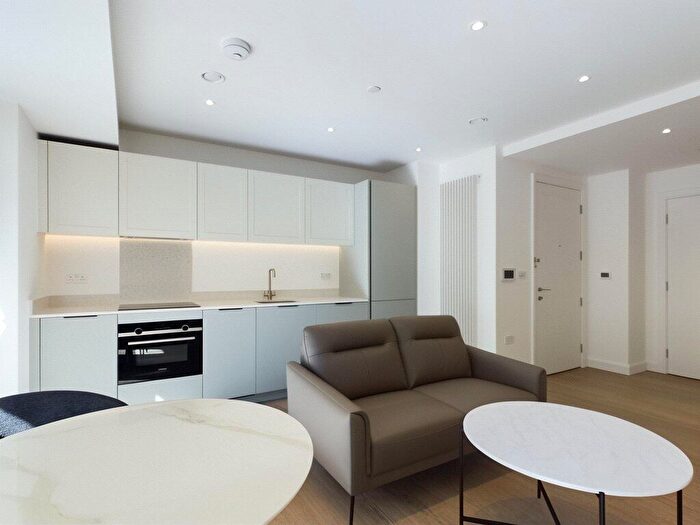 Flat For Sale In Royal Eden Dock, Seagull Lane, E16