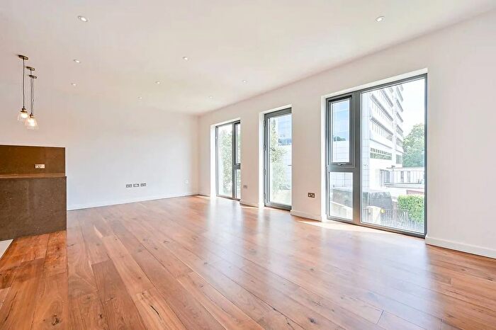 5 Bedroom Terraced House To Rent In Gunnersbury Mews, Chiswick, W4