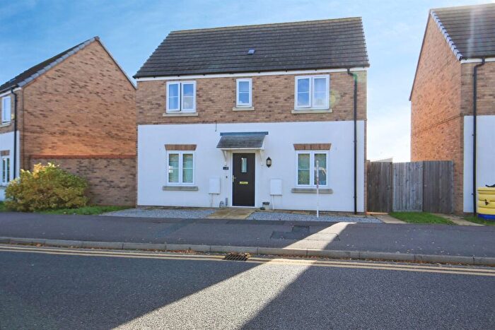 3 Bedroom Detached House For Sale In Constantine Drive, Peterborough, PE2