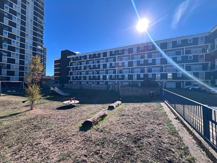 1 Bedroom Flat For Sale In St. Brelades Court, De Beauvoir Estate, London, N1