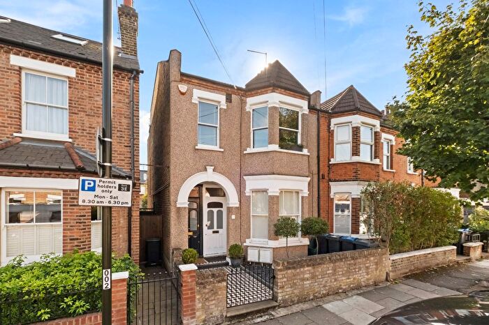 2 Bedroom Flat For Sale In Clarence Road, Wimbledon, London, SW19