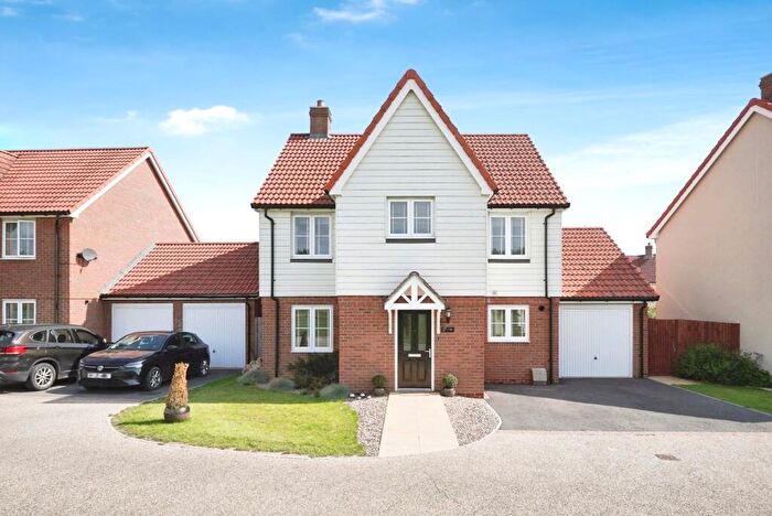 4 Bedroom Detached House For Sale In Barley Drive, Whitfield, Dover, Kent, CT16