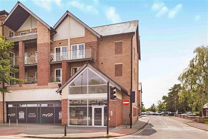 2 Bedroom Flat For Sale In Connaught Place, Hale Road, Hale Barns, WA15