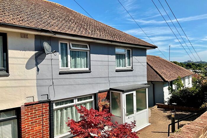 3 Bedroom Semi-Detached House For Sale In Markland Road, Dover, CT17