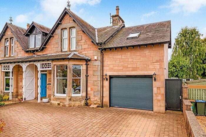 5 Bedroom Semi-Detached House For Sale In Muirhall Terrace, Perth, PH2