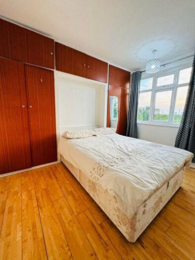 1 Bedroom Terraced House To Rent In Waltham Way, Chingford, E4