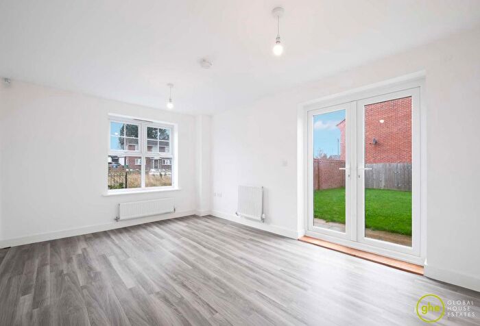 3 Bedroom Semi-Detached House To Rent In Dunnerdale Hill, Middleton, Manchester, M24