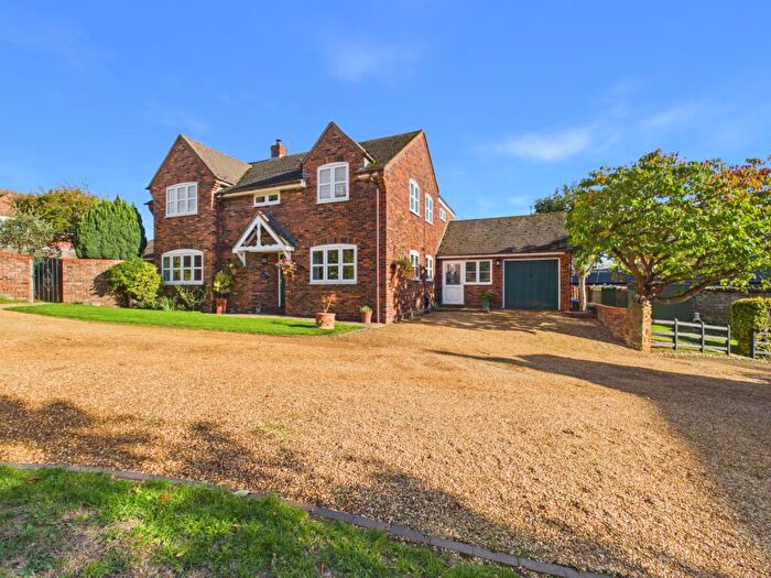 4 Bedroom Detached House For Sale In The Paddocks, Great Brington, NN7