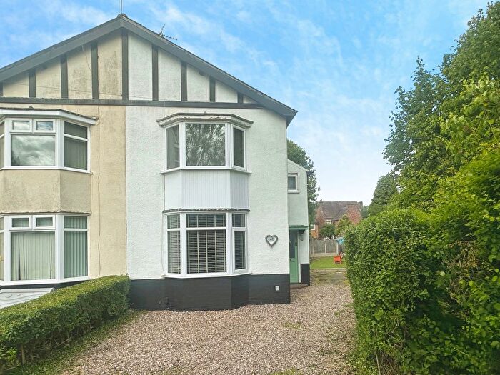 3 Bedroom Semi-Detached House For Sale In Elm Dale Road, Wolverhampton, WV4