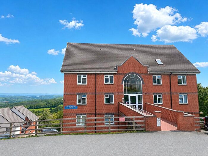 2 Bedroom Apartment For Sale In Tavistock Road, Launceston, Cornwall, PL15