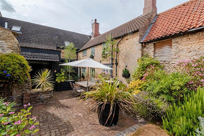4 Bedroom Terraced House For Sale In College Street, Higham Ferrers, NN10