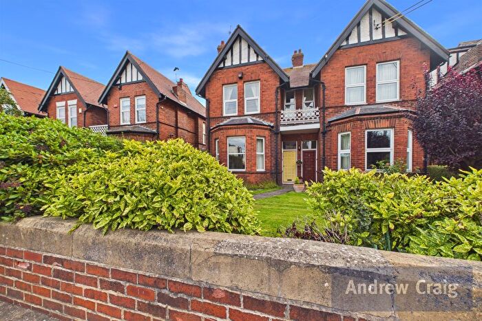 3 Bedroom Semi-Detached House For Sale In Bridle Path, East Boldon, NE36