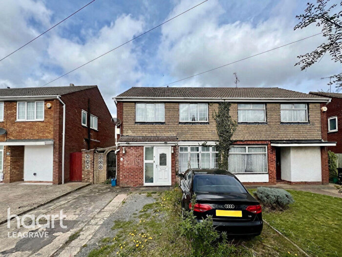3 Bedroom Semi-Detached House For Sale In Leagrave High Street, Luton, LU4