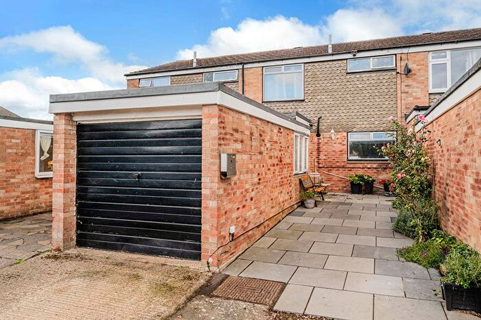 3 Bedroom Terraced House For Sale In Cherwell Court, Epsom, KT19