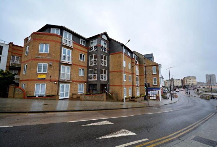 2 Bedroom Flat To Rent In Sandpiper Court, Margate, CT9