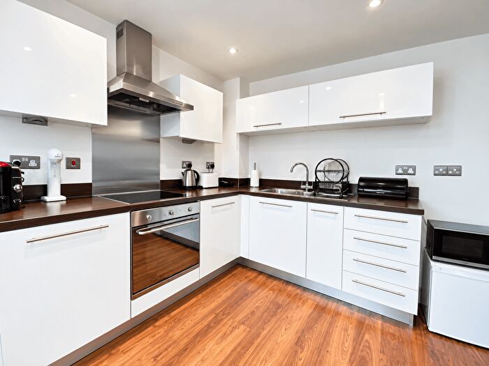 2 Bedroom Flat To Rent In College Rd, BR1