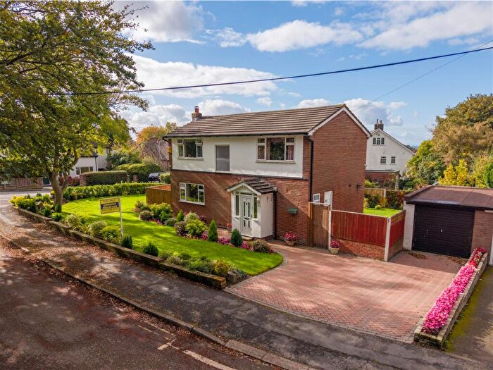 3 Bedroom Detached House For Sale In Park Road, Prescot, Liverpool, L34