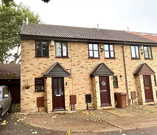 2 Bedroom End Of Terrace House For Sale In Moonstone Drive, Lords Wood, Chatham, Kent, ME5