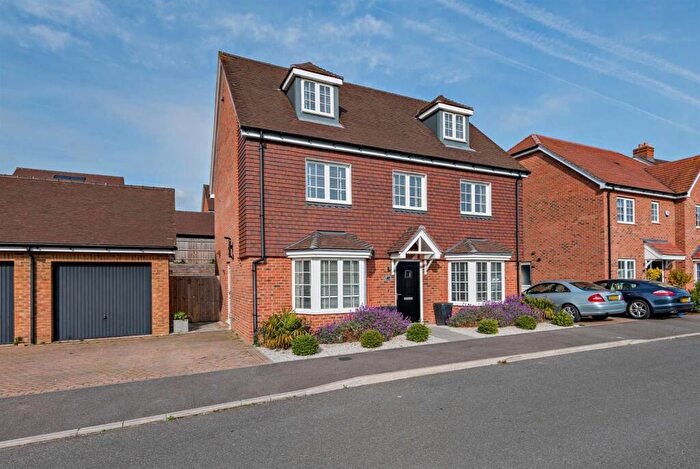 5 Bedroom Detached House For Sale In Barty Way, Bearsted, Maidstone, ME14